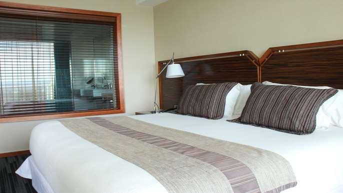 Hotel Dreams Valdivia Cameră foto A bed runner