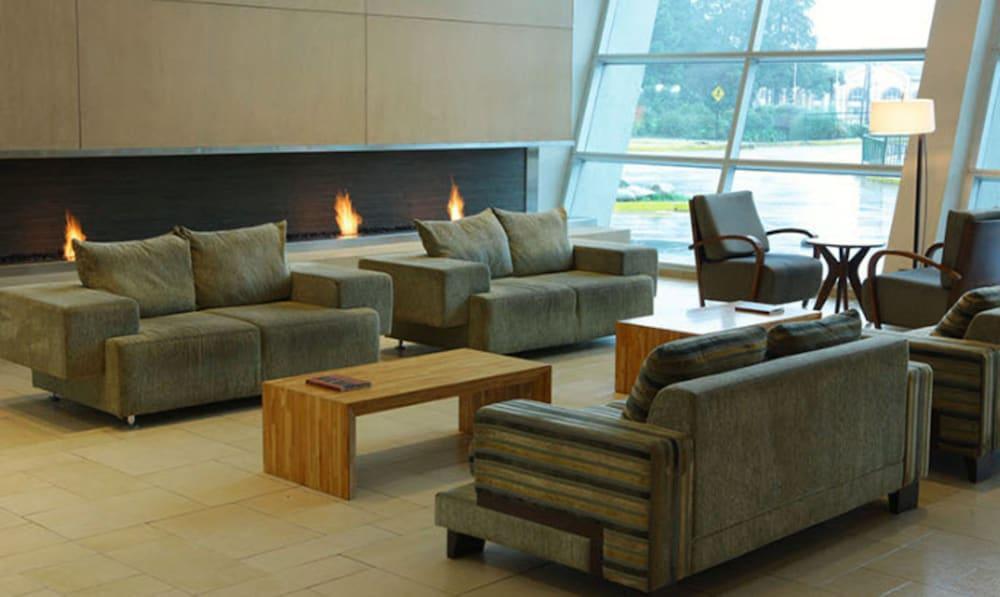 Hotel Dreams Valdivia Exterior foto The lounge at the airport
